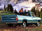 Dodge D100 Conventional Cab Sweptline Pickup Custom Special Pkg. 1975 года